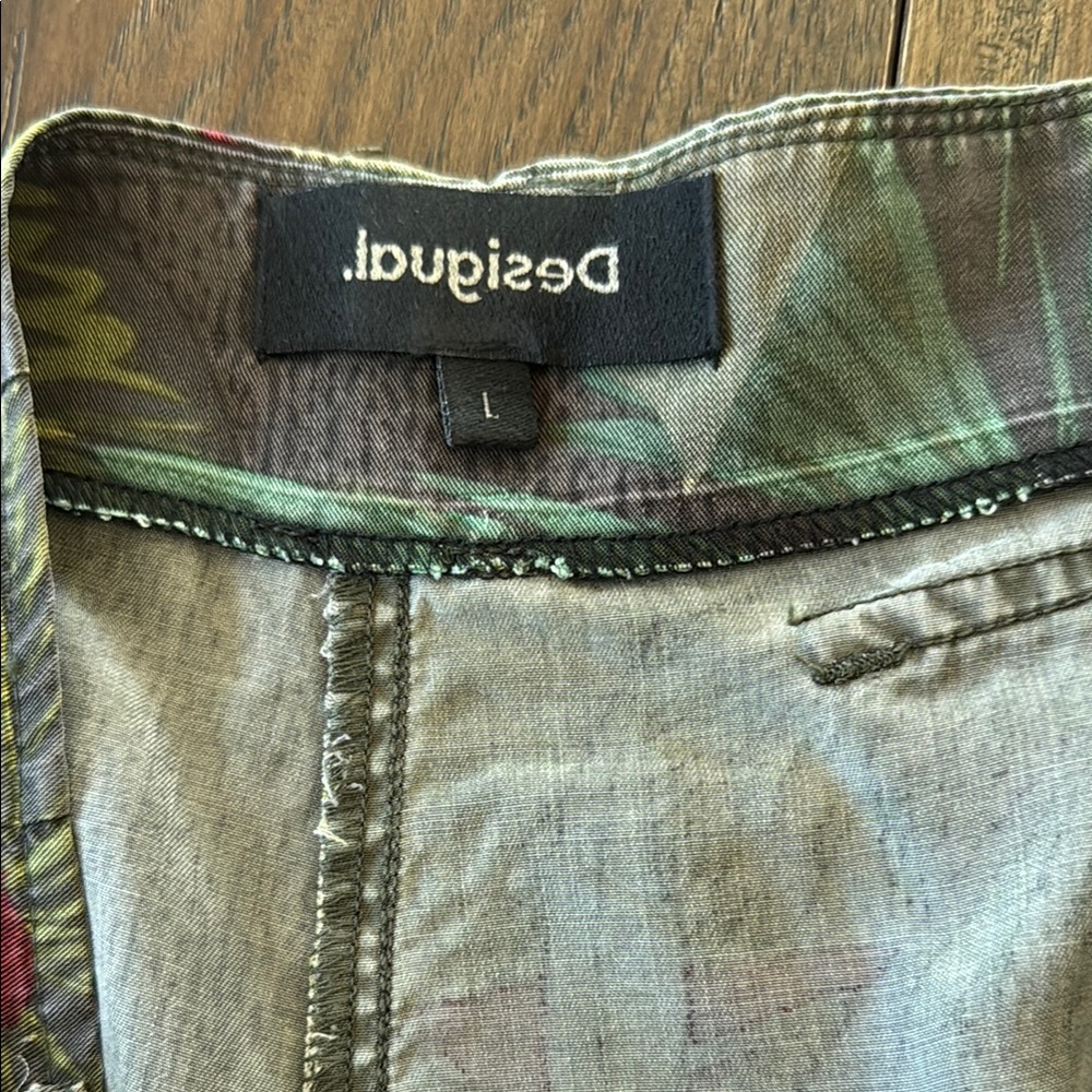Women's Multicolor Patterned Shorts - Picture 2 of 4